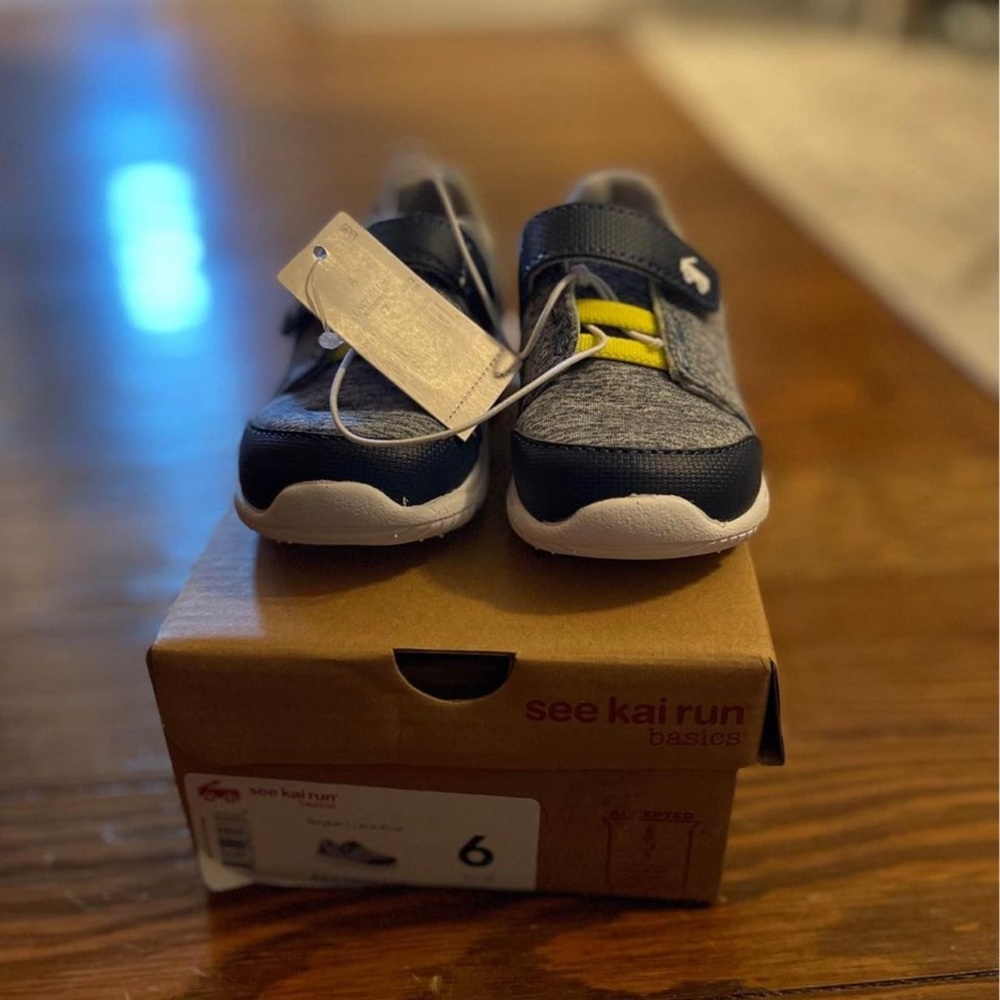 See Kai Run sneakers size 6 toddler